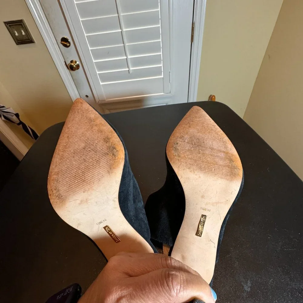 Louise Et Cie size 10 black suede sling back pumps with pearl details